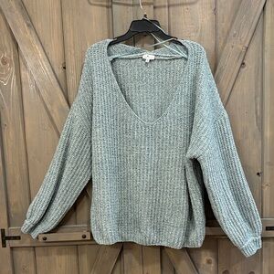 Women's V-Neck Sweater - Light Gray/Green